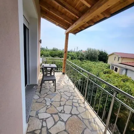 Xhovi Appartamento Ishull-Lezhe