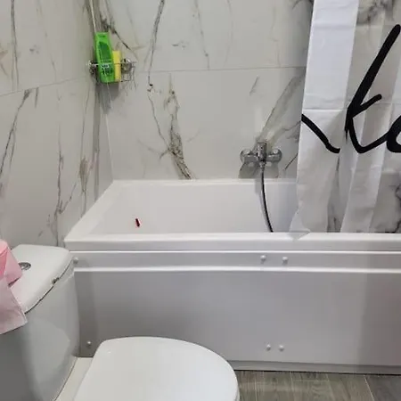 アパート Xhovi *