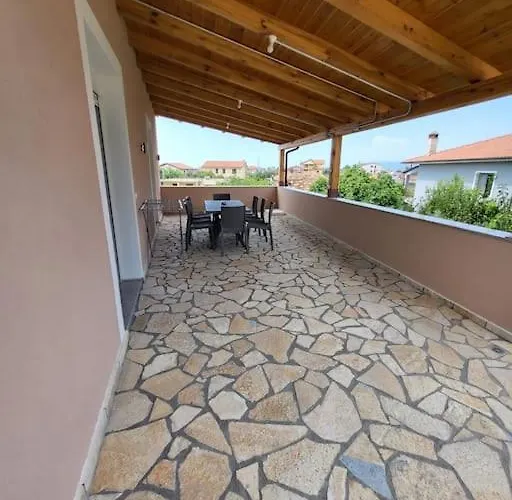 Apartament Xhovi Ishull-Lezhe