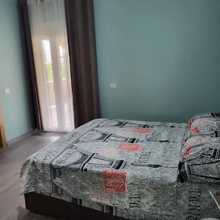 Xhovi Apartment *