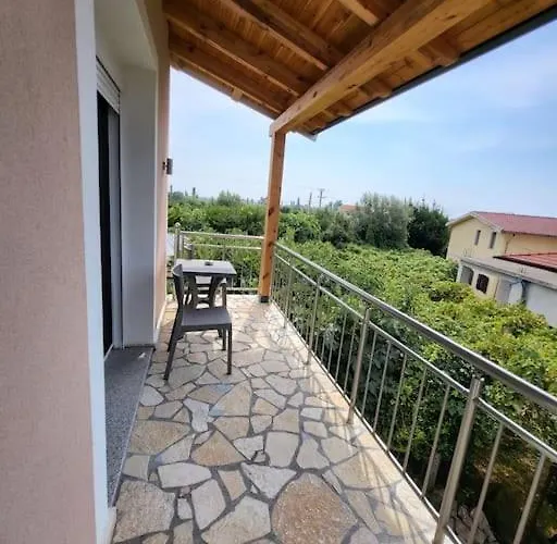 Xhovi Appartement Ishull-Lezhe